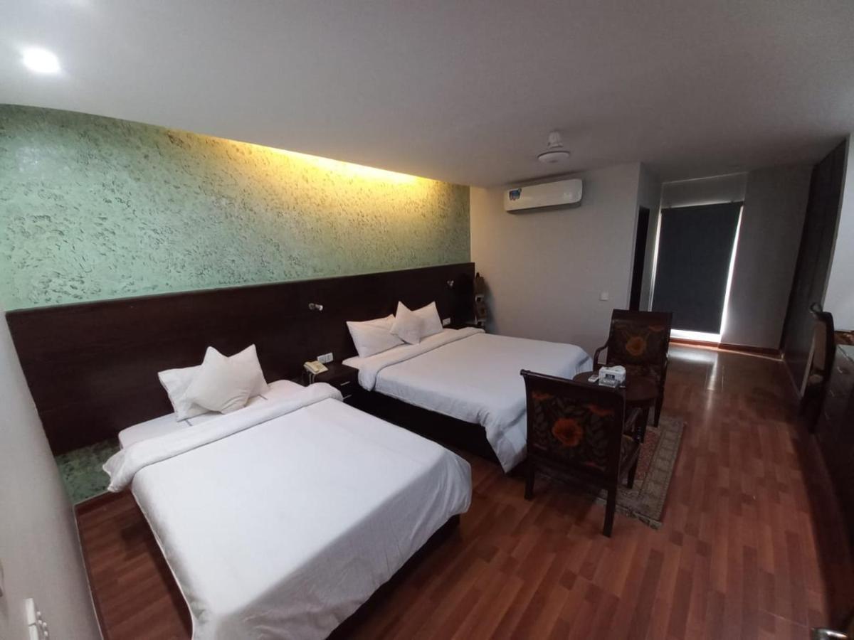 Hira Guest House Karatschi Exterior foto